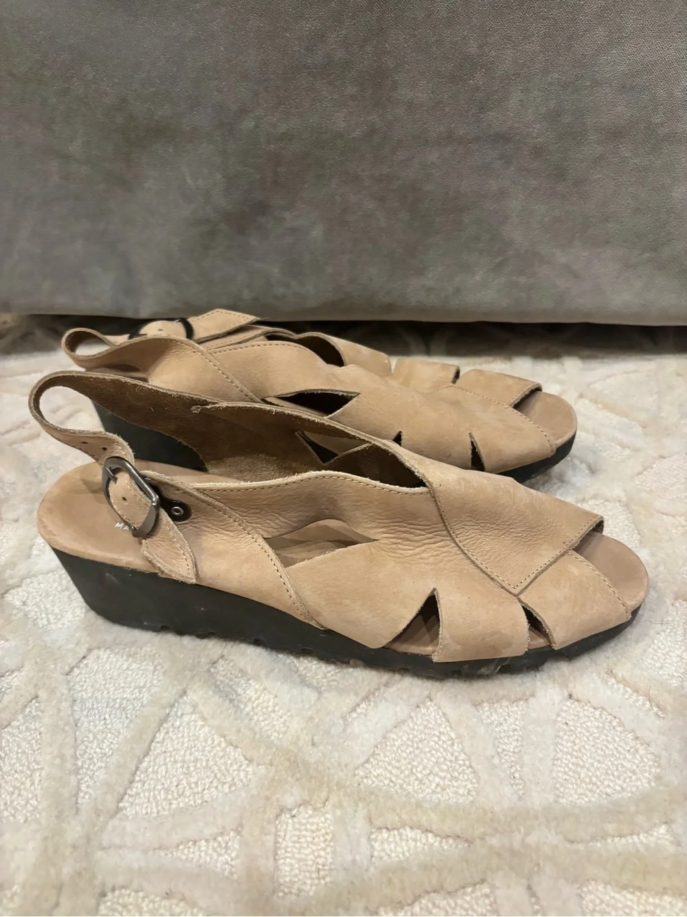 Arche Women's Beige Slingback Wedge Sandals